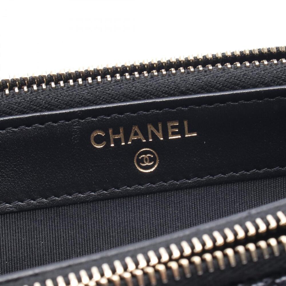 CHANEL Blue Leather Deauville Shoulder Bag - Picture 4 of 8